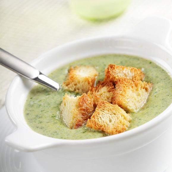 Protedi Suppe mit Grünem Gemüse und Croutons